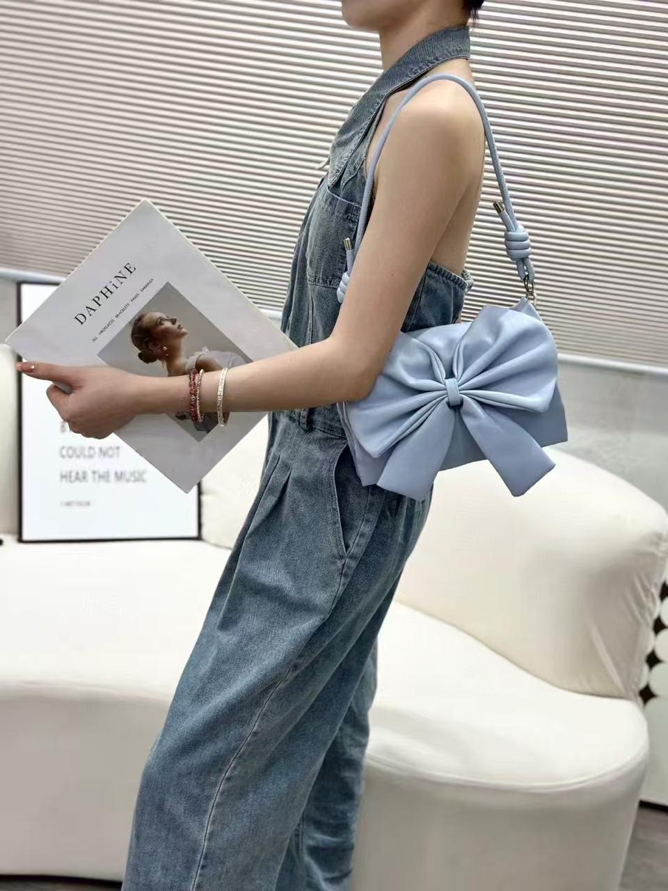 BOW STYLE HANDBAG & CROSSBODY