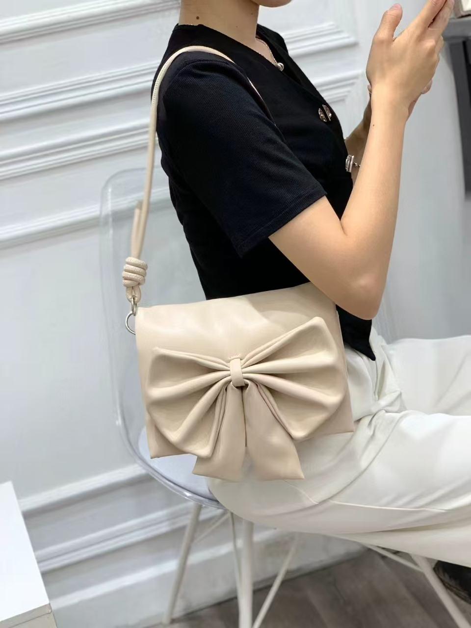 BOW STYLE HANDBAG & CROSSBODY